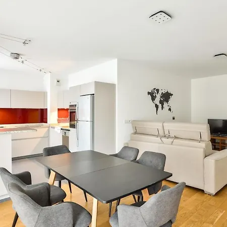 - La Défense - 2 Bedrooms *