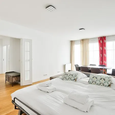 - La Defense - 2 Bedrooms *